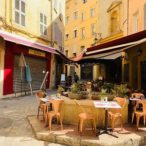 Mignet Name Appartement