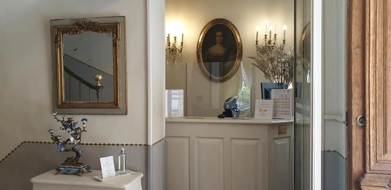 Les Quatre Dauphins Hotel Aix-en-Provence 3*,